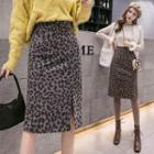 High-waist Leopard Printed Slim Fit Skirt