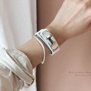 Turnkey Buckle Cowhide Bracelet