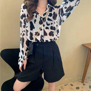 Long-sleeve Cow Print Shirt / Wide Leg Shorts