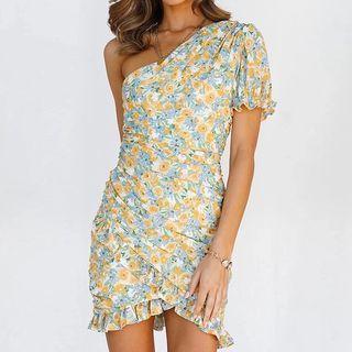 Short-sleeve One-shoulder Floral Asymmetrical Mini Bodycon Dress
