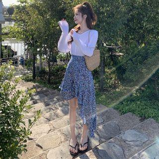 Long-sleeve V-neck T-shirt / Floral Midi A-line Skirt
