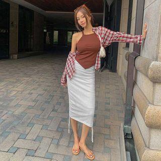 Plain Halter Triangle-hem Top