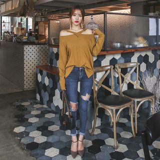 Cross-neck Off-shoulder Top