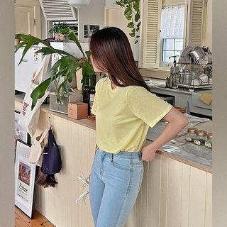 Plain Round-neck Crinkled T-shirt
