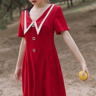 Short-sleeve Pointed Collar Midi Dress