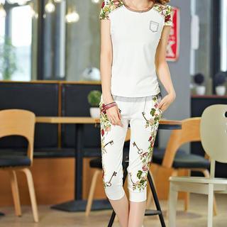 Set: Short-sleeve Floral Top + Pants