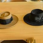 Bow-trim Hat