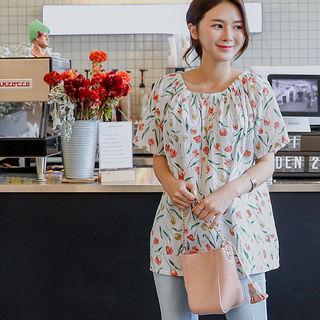 Off-shoulder Short-sleeve Floral Top