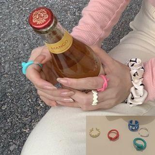 Plain Color Alloy Ring (various Designs)