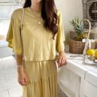 Set: Drop-shoulder Cropped T-shirt + Tiered Skirt