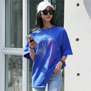 Asymmetric Lettering Printed T-shirt