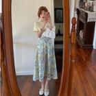 Short-sleeve Plain T-shirt + Floral Print A-line Skirt