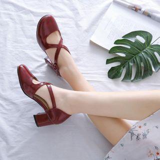 Crisscross Chunky-heel Pumps