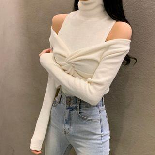 Long-sleeve Twist-front Cutout Knit Turtleneck Top