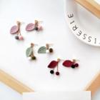 Non-matching Knit Leaf Earring