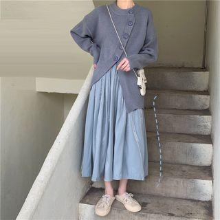 Buttoned Loose-fit Sweater / Plain Midi Skirt