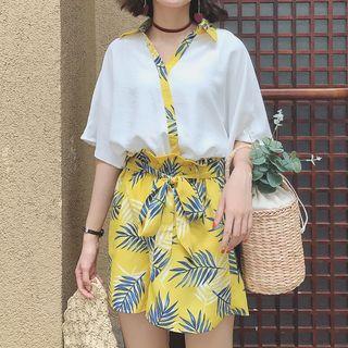 Elbow Sleeve Shirt / Tropical Tree Print Shorts