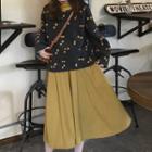 Dotted Mock-neck Sweatshirt / Midi A-line Skirt