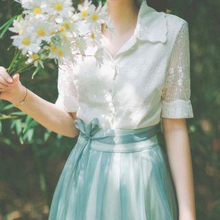 Short-sleeve Lace Open-collar Blouse