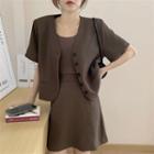 Short-sleeve V-neck Jacket / A-line Skirt