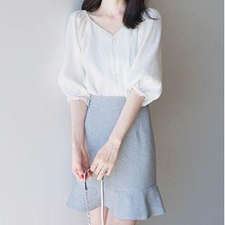Balloon-sleeve Blouse / Ruffle Trim A-line Skirt