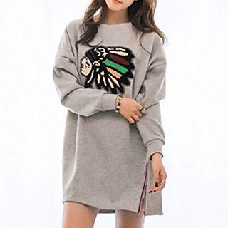 Applique Slit Pullover