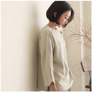 Slit-side Faux-pearl Top