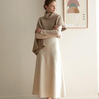 Seam-trim Maxi Flare Skirt
