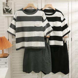 Set: Striped Loose T-shirt + Mini Skirt