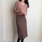 V-neck Long-sleeve Knit Top / Midi Pencil Skirt