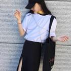 Color-block Chain Loose-fit Short-sleeve T-shirt