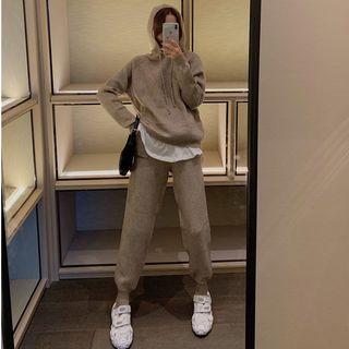 Loose-fit Knit Hoodie / Knit Harem Pants