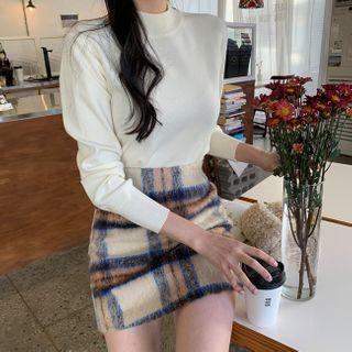 Mock-neck Balloon-sleeve Kit Top