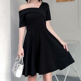 Elbow-sleeve Plain V-neck Off-shoulder Midi Dress
