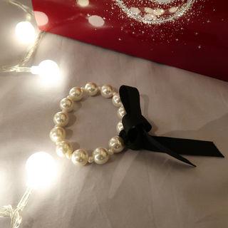 Faux-pearl Bow Bracelet Black -