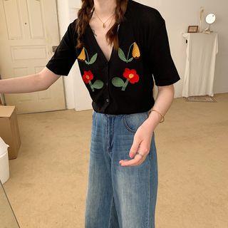 Flower Embroidered V-neck Short-sleeve Knit Top