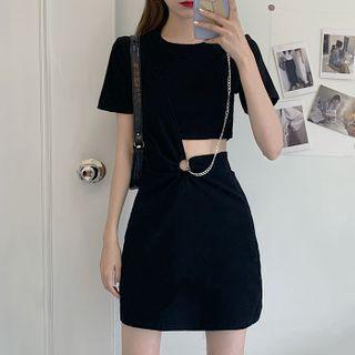 Short-sleeve Chain-accent Dress