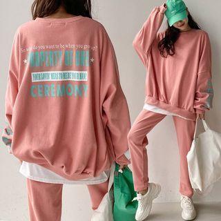 Set: Letter Print Sweatshirt + Tapered-leg Sweatpants