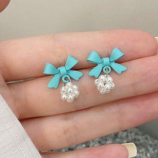 Pearl Bow Stud Earring / Clip-on Earring