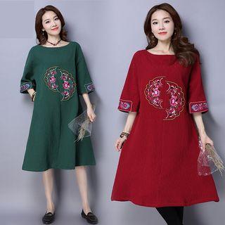 Embroidered 3/4 Sleeve Midi Dress