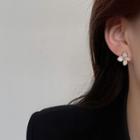Flower Ear Stud 1 Pc - White & Gold - One Size