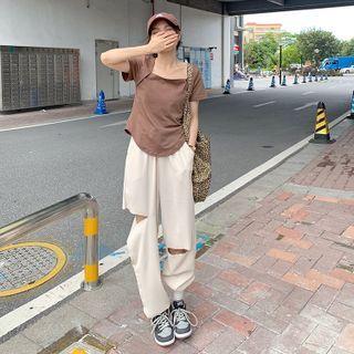 Short-sleeve Square-neck Plain Top / Distressed Loose-fit Pants