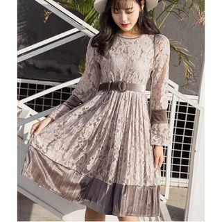 Velvet Hem A-line Lace Dress
