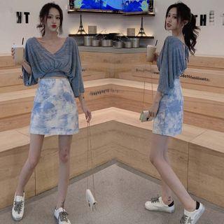 3/4-sleeve Crop Top / Mini Tie-dyed A-line Skirt