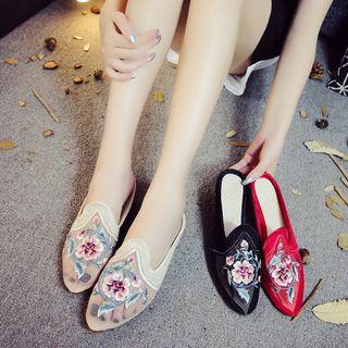 Chinese Traditional Embroidered Mules