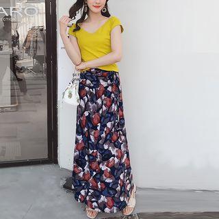 Set: Cap-sleeve V-neck T-shirt + Patterned Maxi Chiffon Skirt