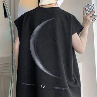 Sleeveless Moon Print T-shirt