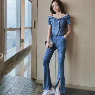 Short-sleeve Buttoned Denim Top / Boot-cut Jeans