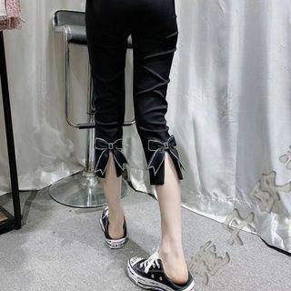 Bow-accent Capri Pants
