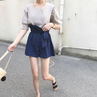 Plain Elbow Sleeve Shirt / Striped Wide Leg Shorts
